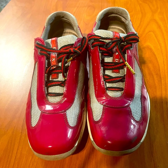 Sherlock’s Lucky: Prada Shoes - Picture 5 of 6